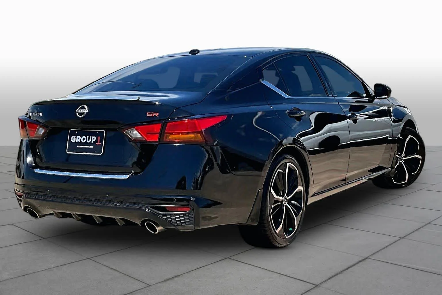 Used 2023 Super Black Nissan 2.5 SR image 13