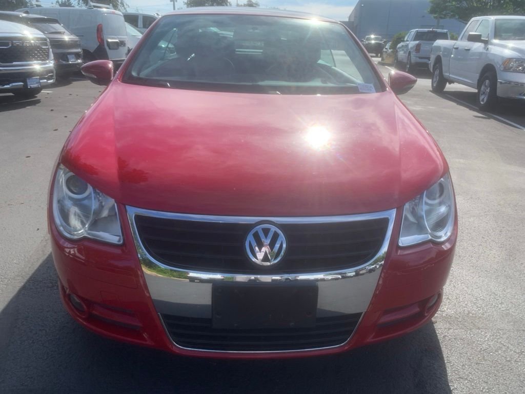 Used 2010 Salsa Red Volkswagen Komfort Edition image 9