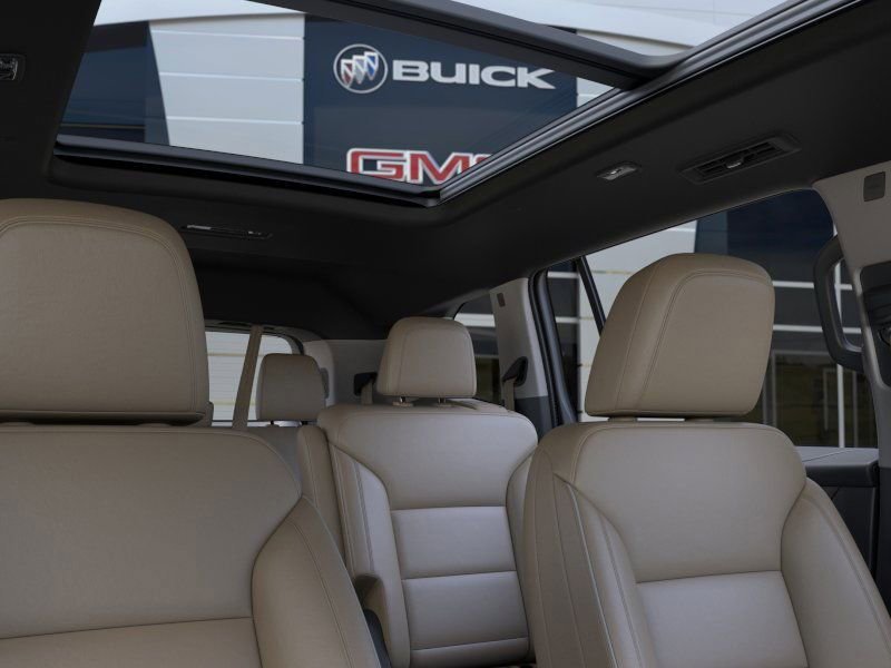 New 2026 Iridescent White Tricoat Buick Preferred image 24