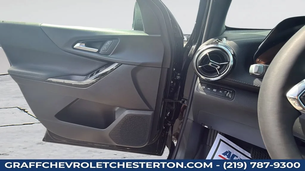 2027 Chevrolet Equinox LT - Photo 25