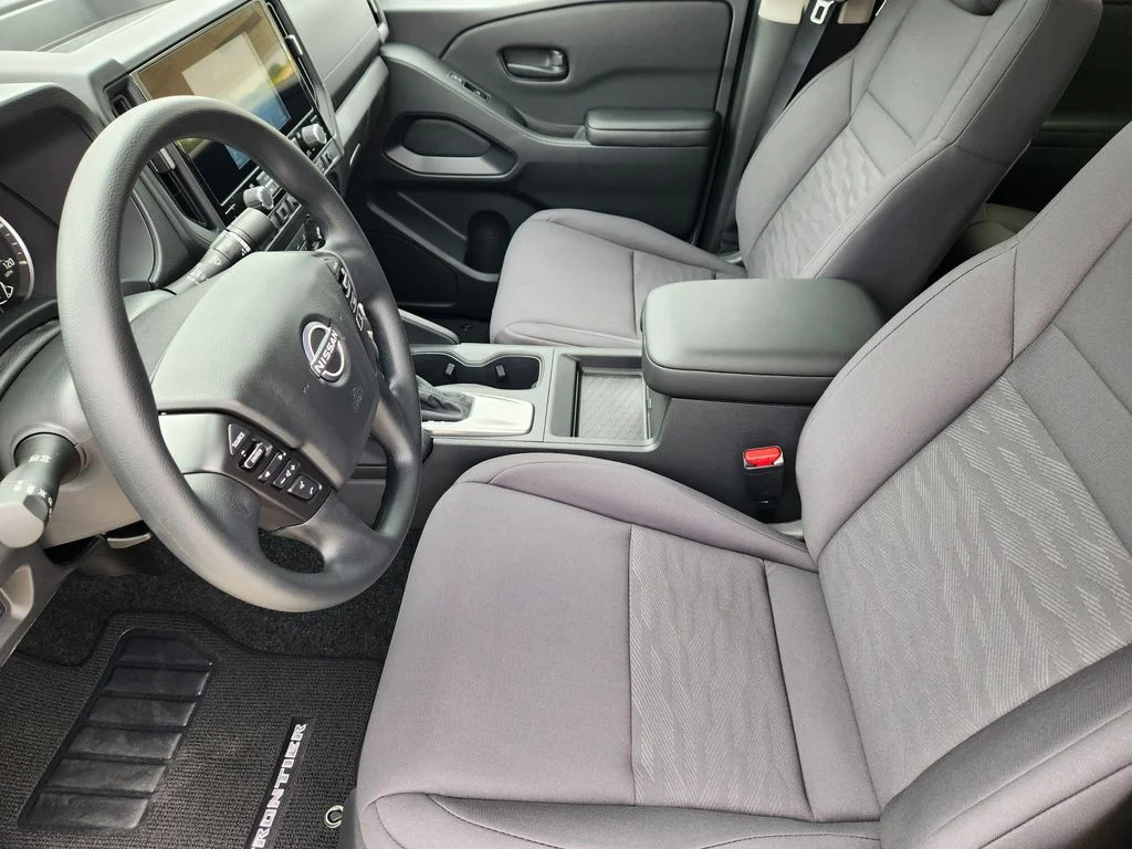 New 2026 Glacier White Nissan Crew Cab S image 10