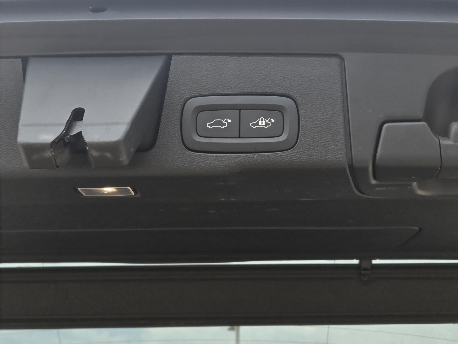 Used 2023 Silver Dawn Metallic Volvo Plus Dark Theme image 11