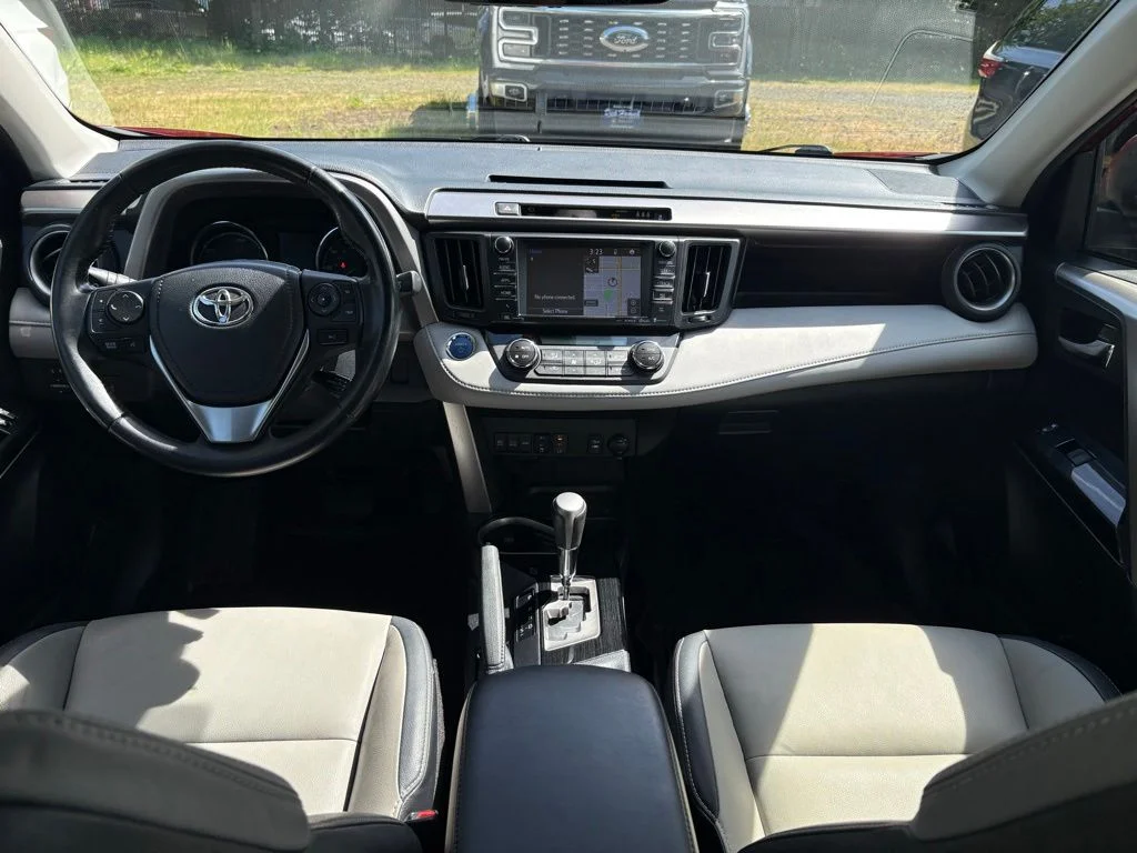 Used 2018 Red Toyota Limited image 18