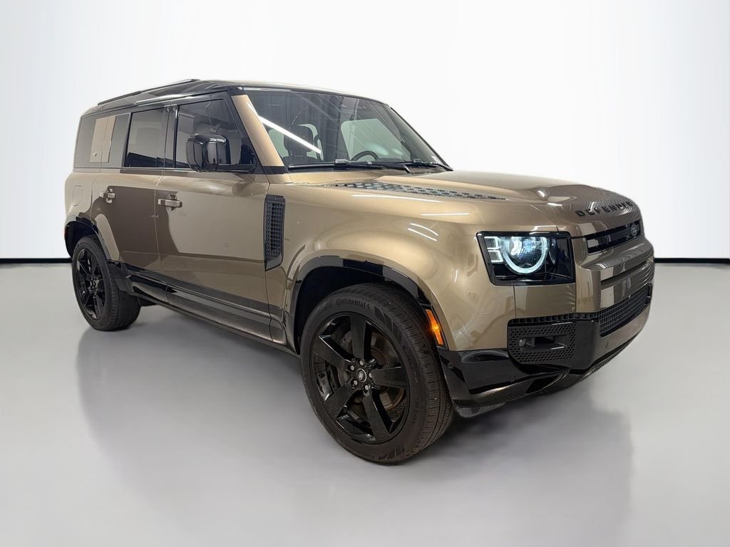 Used 2024  Land Rover X-Dynamic SE image 7