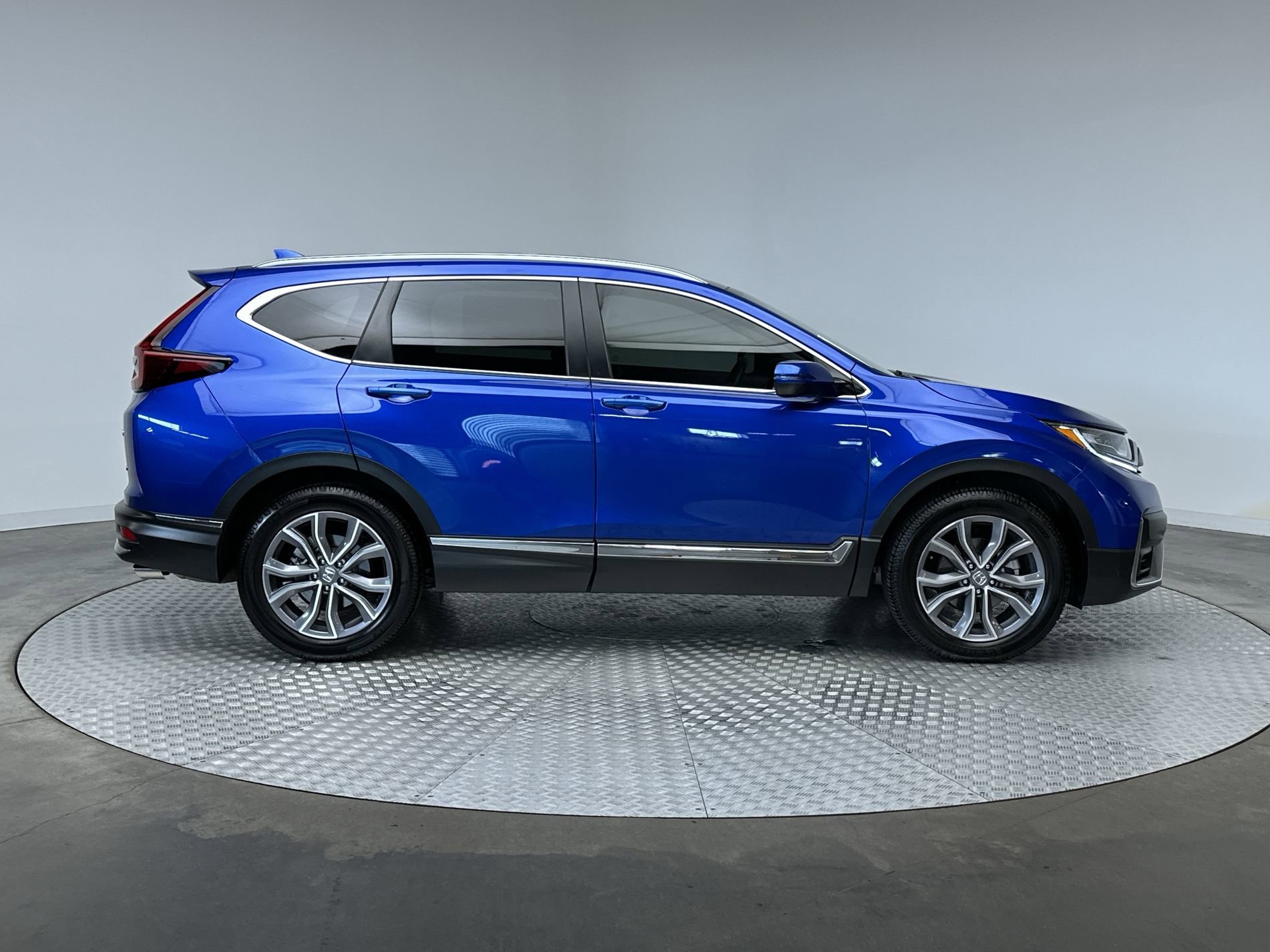 Used 2022 Aegean Blue Metallic Honda Touring image 10