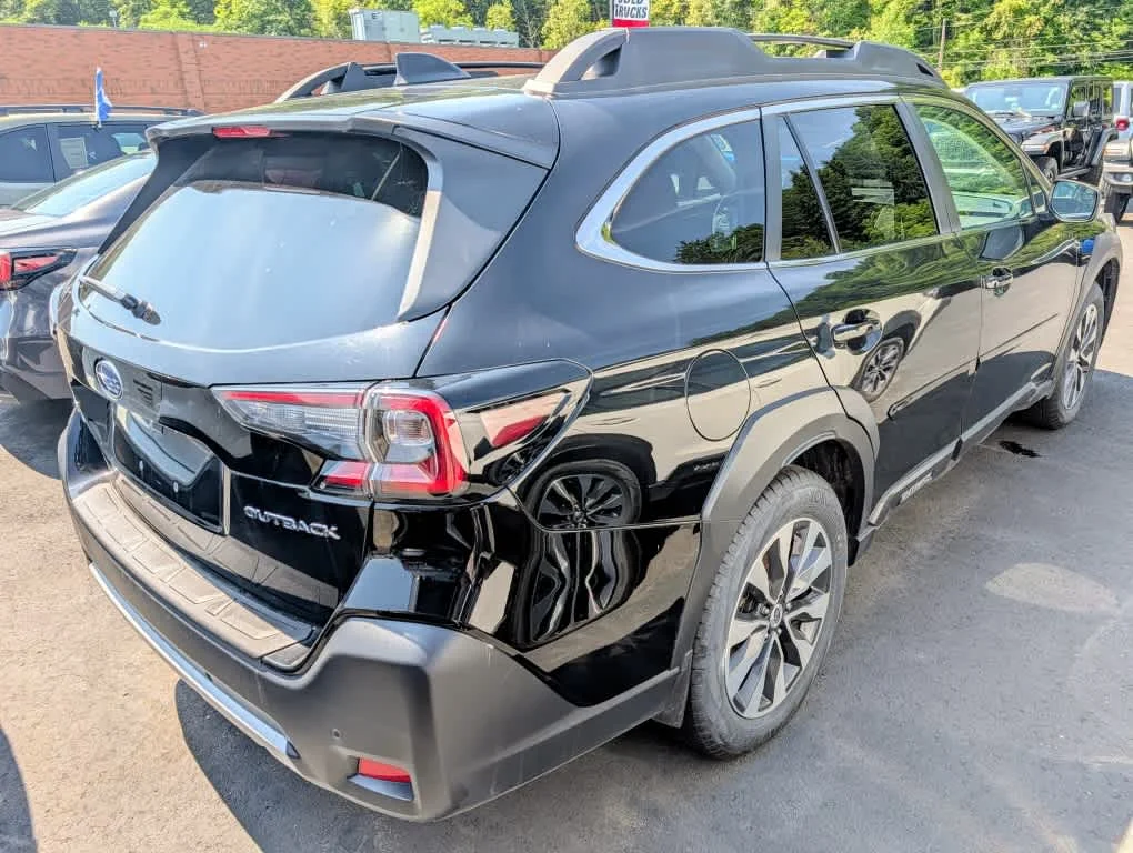 Used 2025 Crystal Black Silica Subaru Limited image 6