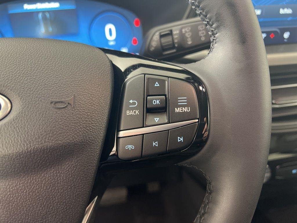 Used 2023 White Metallic Ford Active image 19