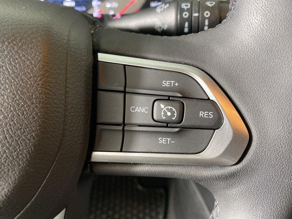 Used 2023 Bright White Clearcoat Jeep Latitude image 13