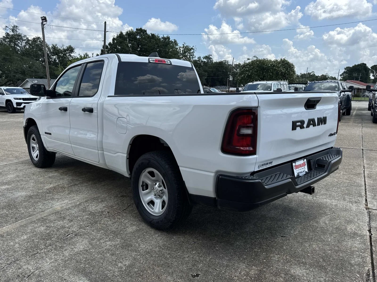 New 2026 Bright White Clear-Coat Exterior Paint RAM Tradesman image 4