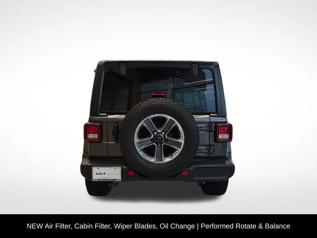 Used 2021 Gray Jeep Unlimited Sahara image 5
