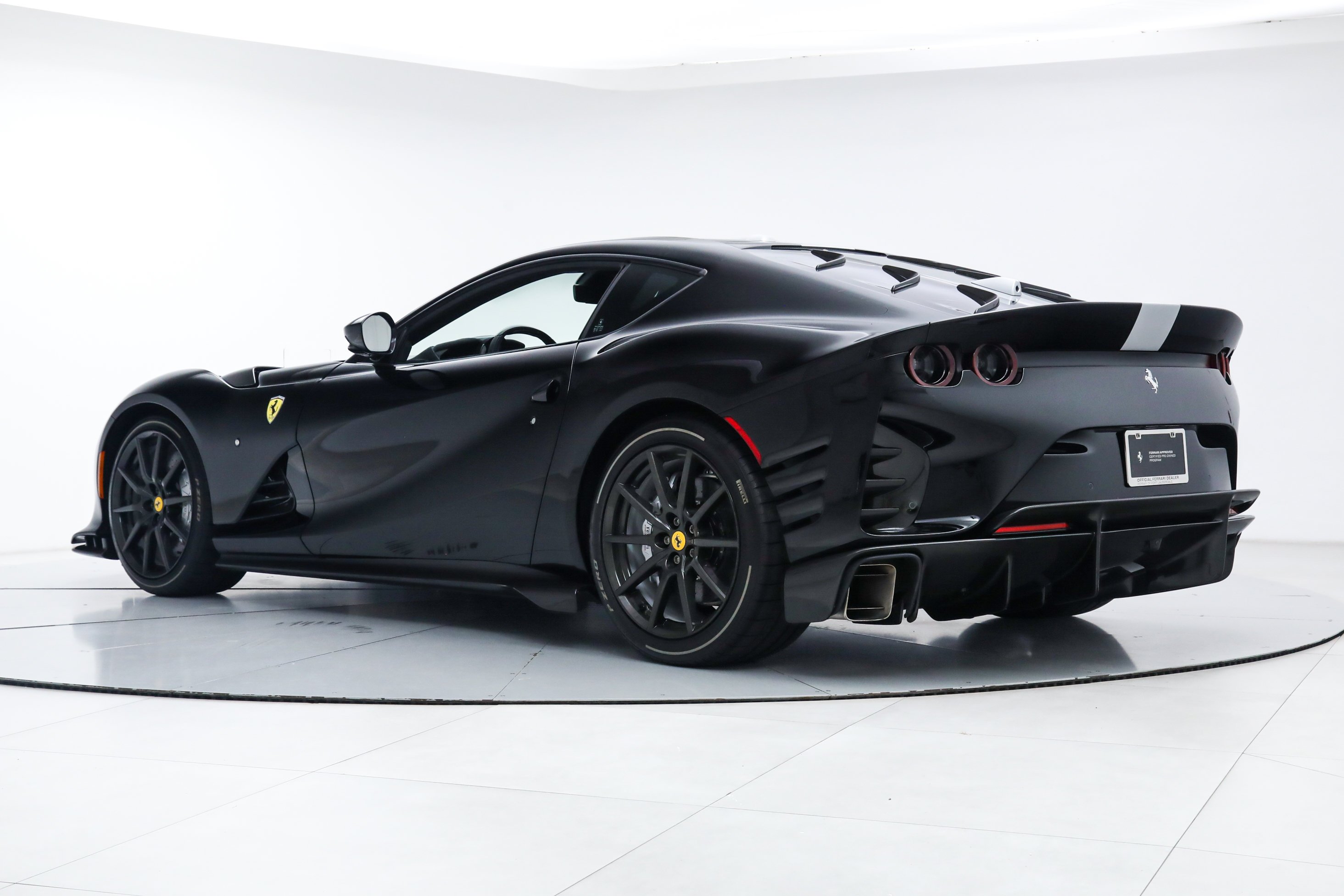Used 2022 Black Ferrari  image 7