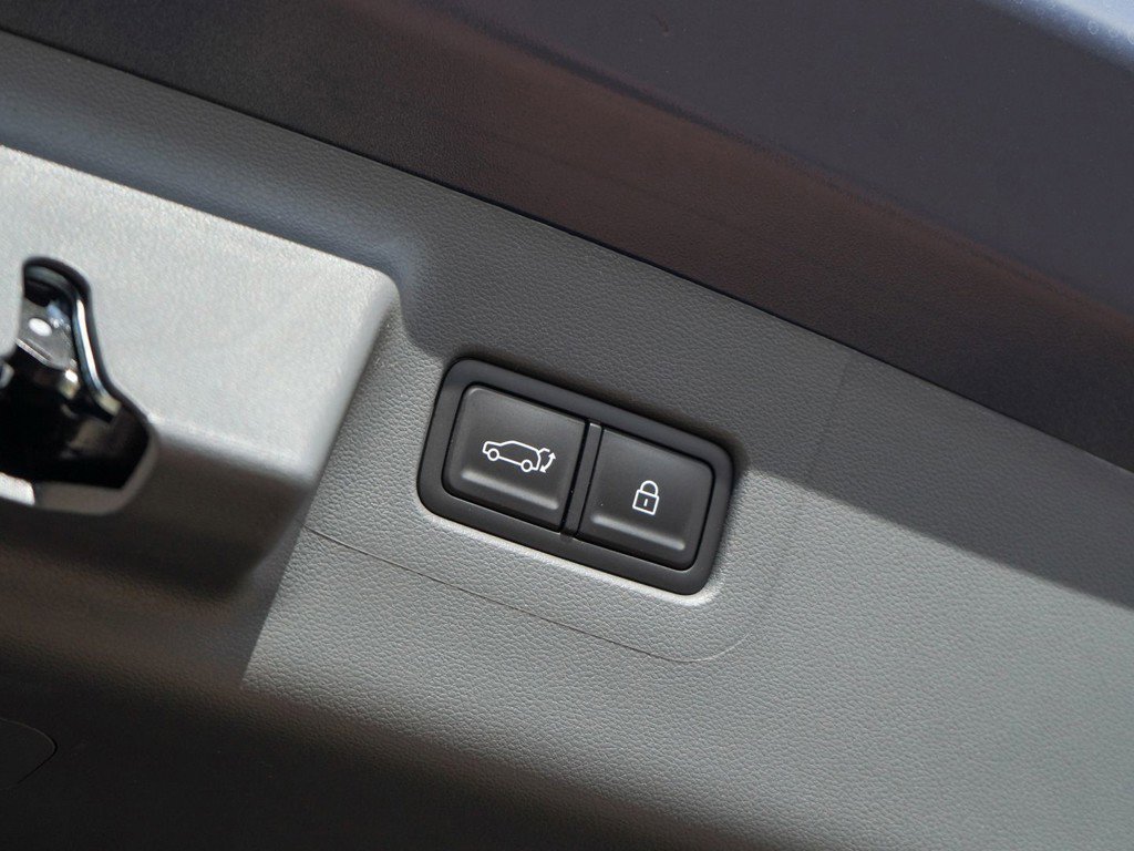 New 2026 Atlantis Blue Hyundai SEL AWD image 9