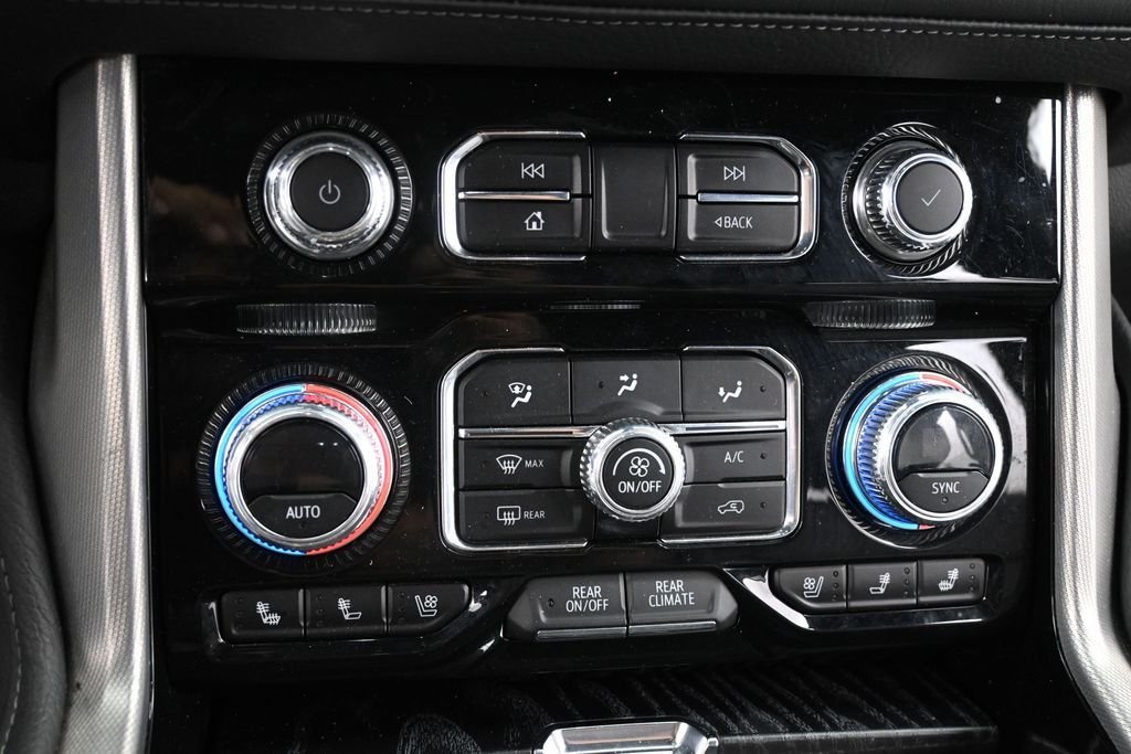 Used 2023 White GMC Denali image 11