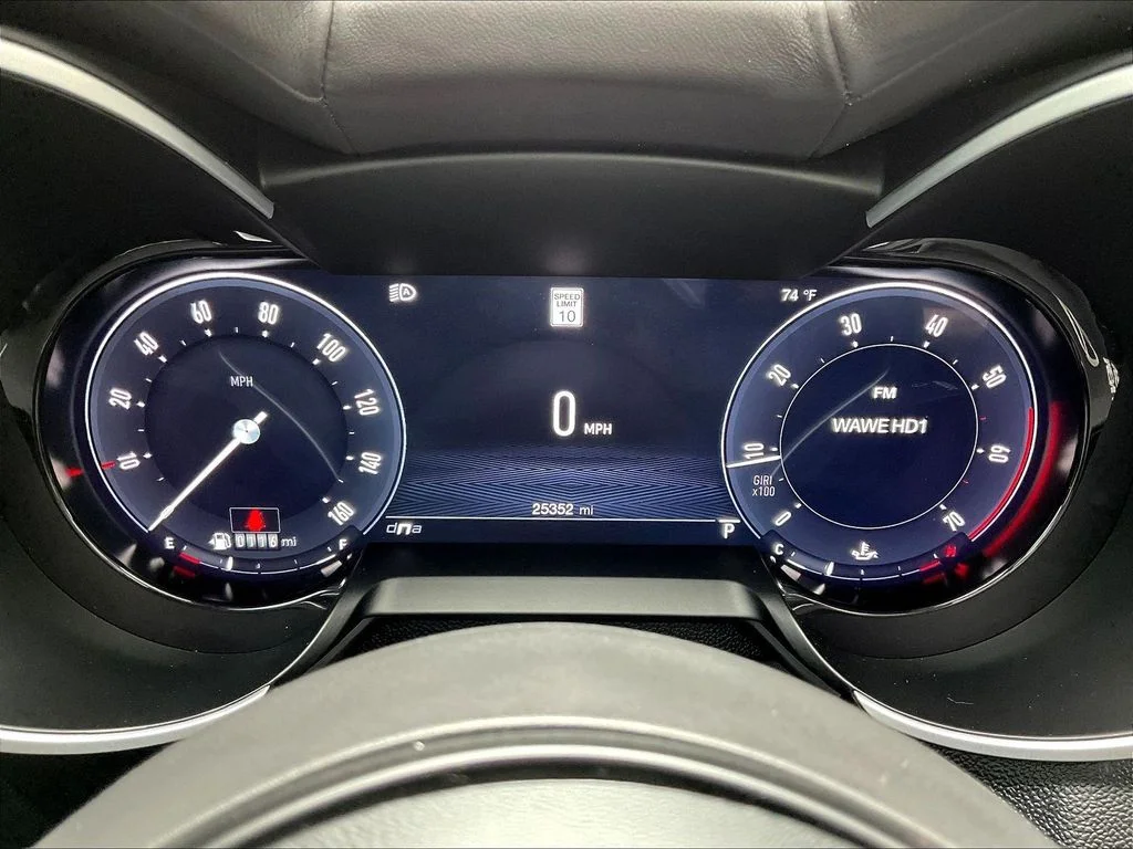 Used 2024 White Alfa Romeo Veloce image 13