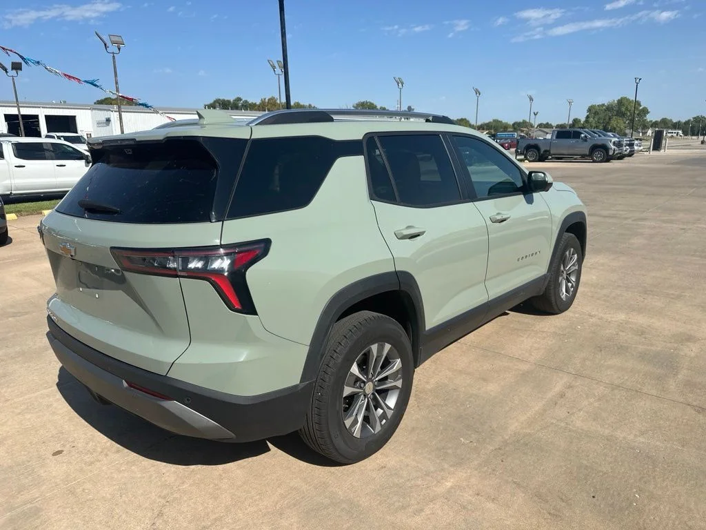 Used 2025 Green Chevrolet LT image 29