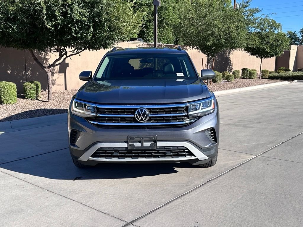 Used 2022 Gray Volkswagen 2.0T SE image 3