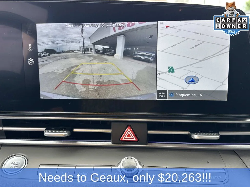Used 2025 Silver Hyundai SEL Convenience image 45