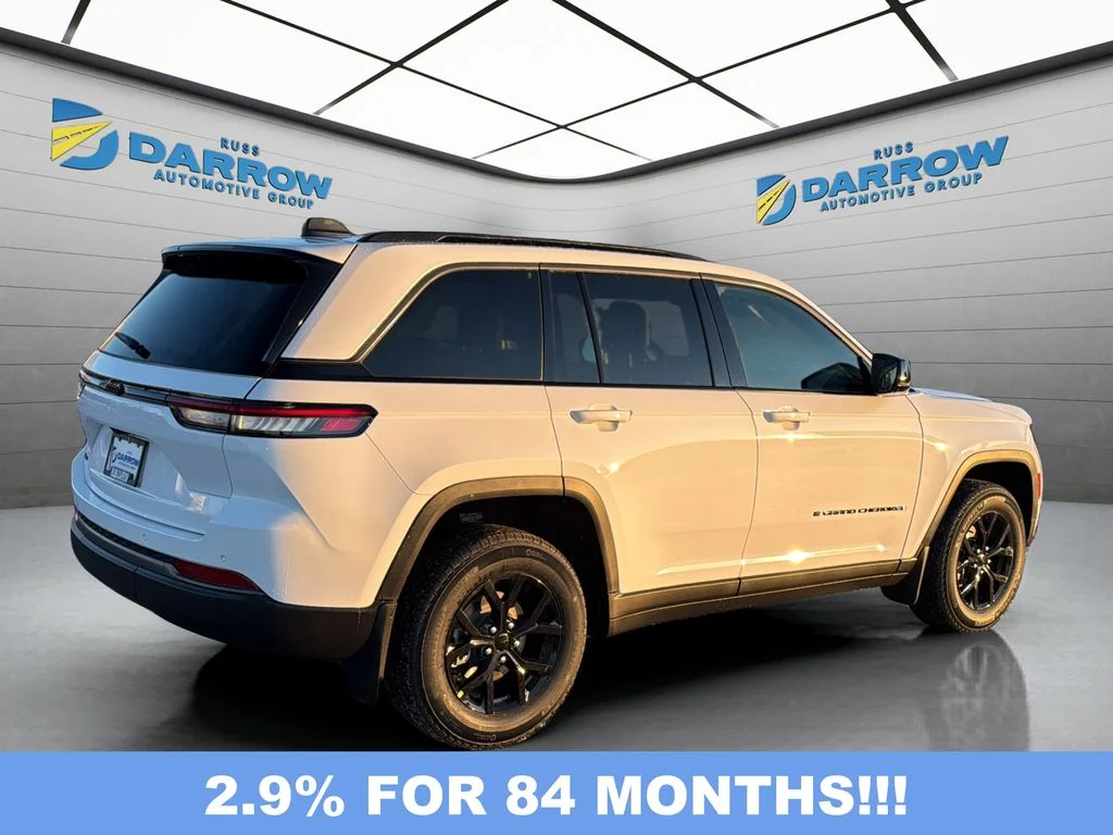 New 2026 Bright White Clear-Coat Exterior Paint Jeep Altitude image 5