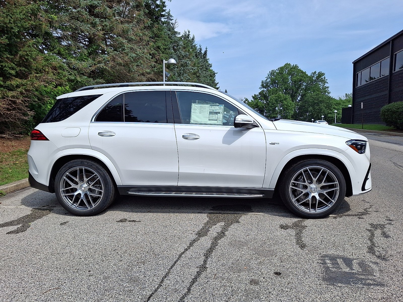 New 2026 MANUFAKTUR Moonlight White Metallic Mercedes-Benz AMG® GLE 53 4MATIC+ SUV image 29