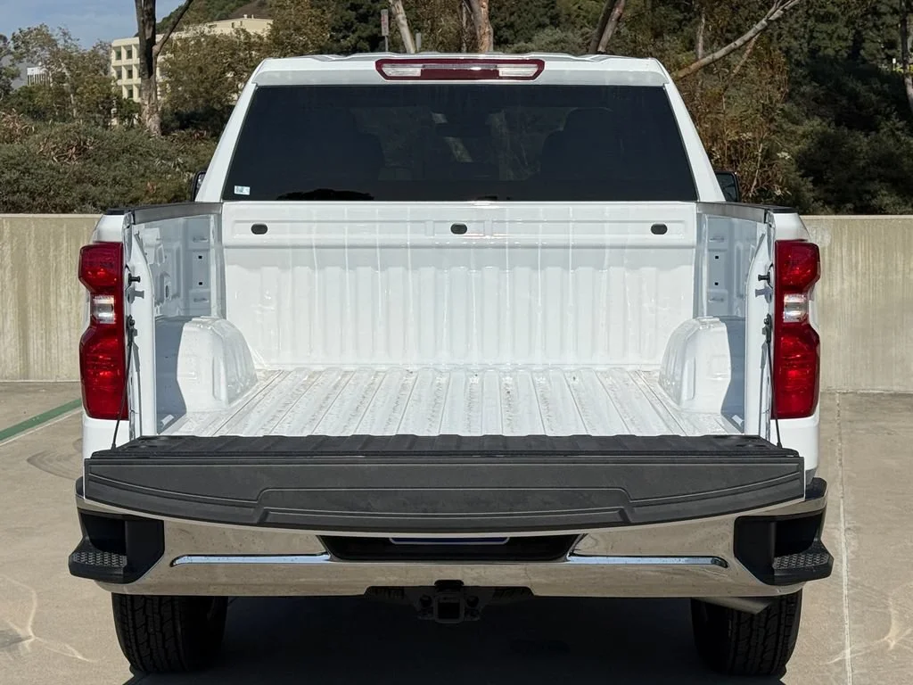 New 2026 Summit White Chevrolet LT image 7