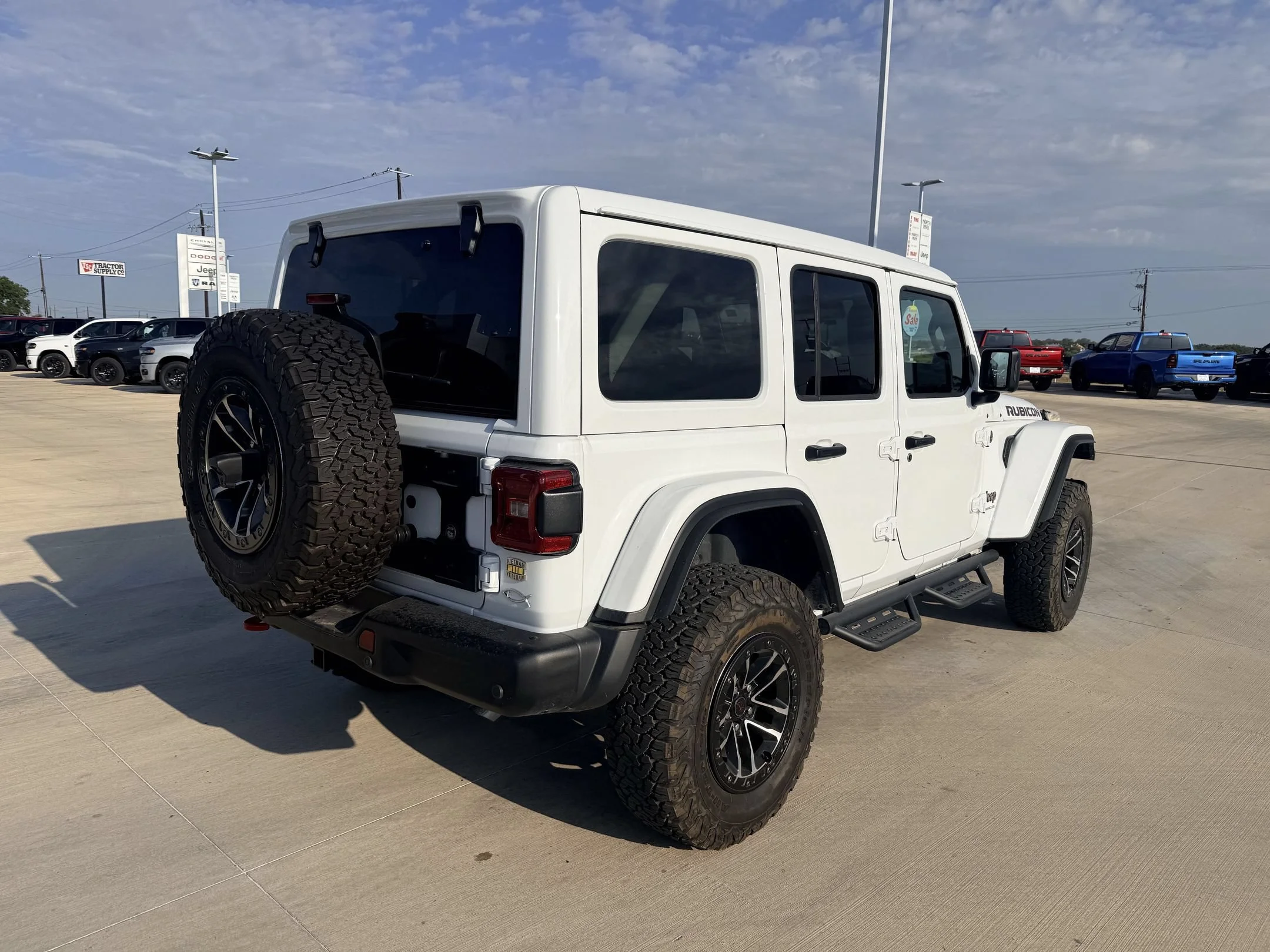 Used 2024 White Jeep Rubicon X image 5