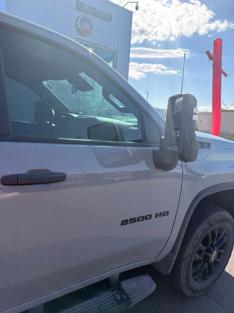 Used 2025 Gray Chevrolet Custom image 19