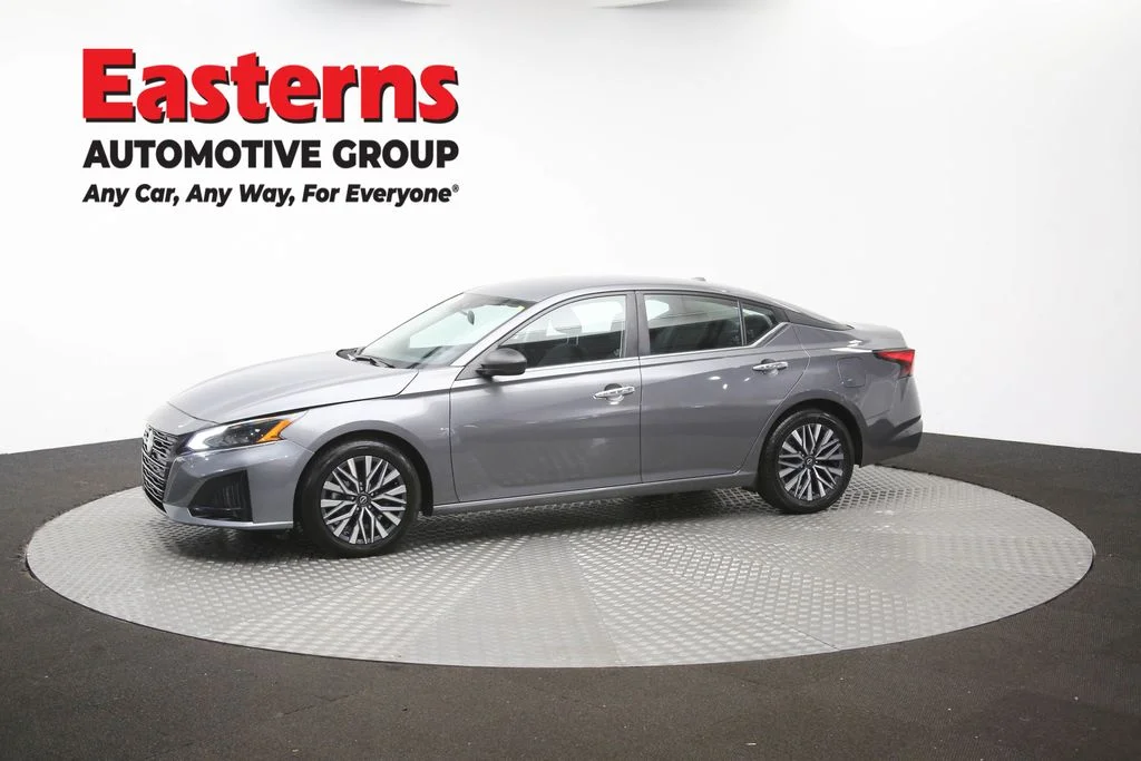 Used 2025 Gray Nissan 2.5 SV image 57