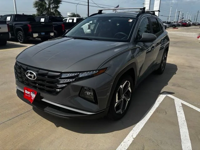 Used 2024 Gray Hyundai SEL image 3