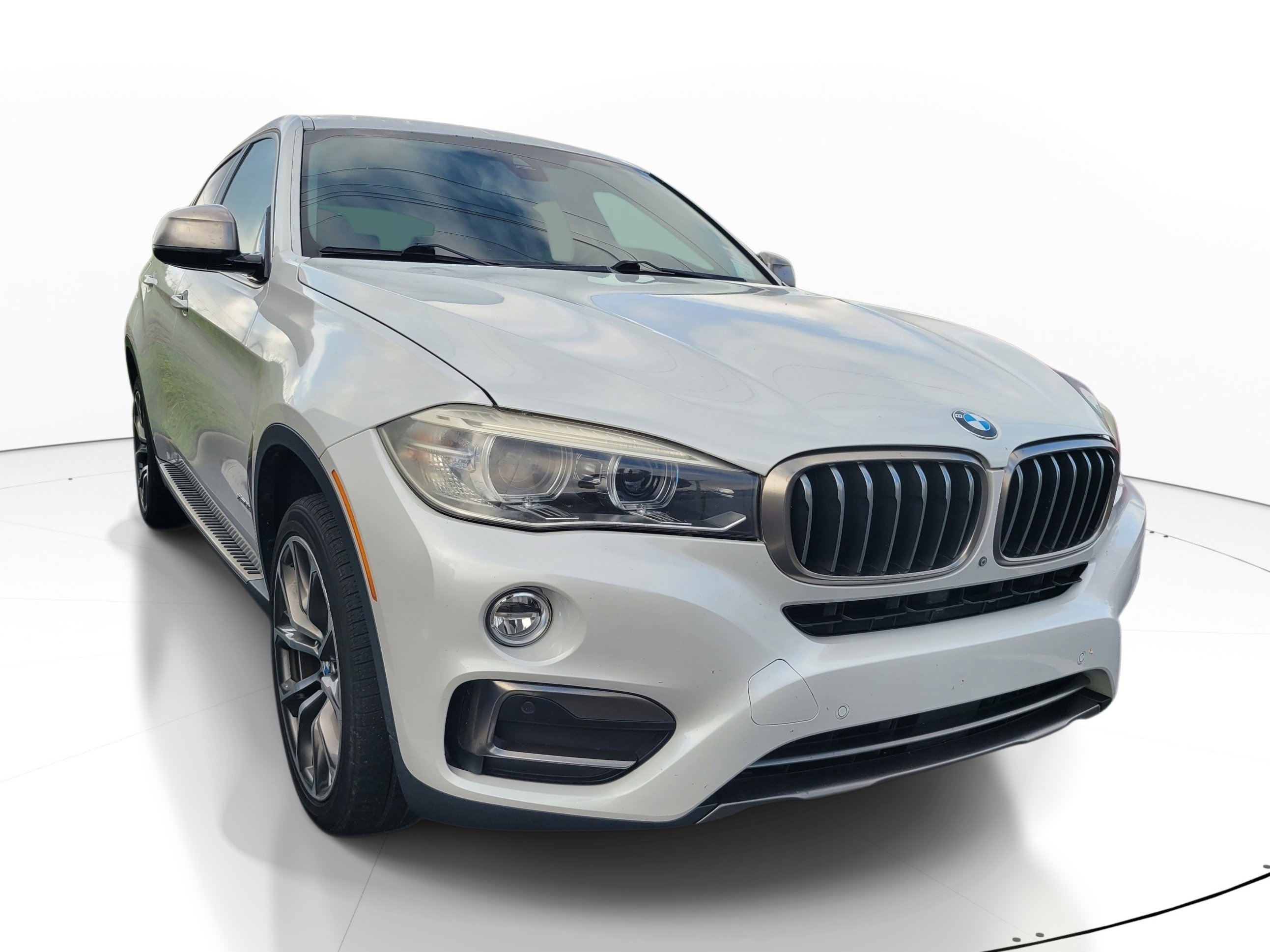Used 2016 White Metallic BMW xDrive35i image 1