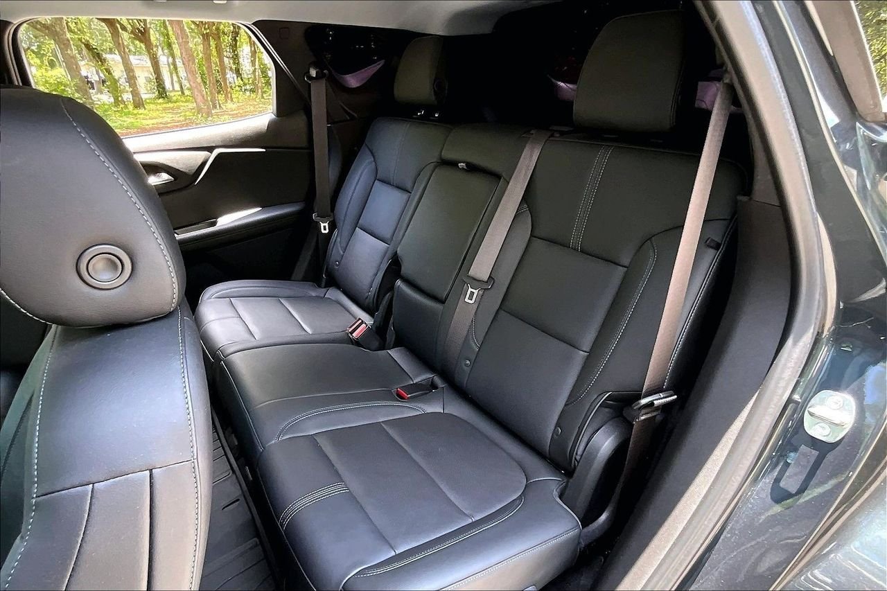 Used 2020 Gray Chevrolet LT image 19