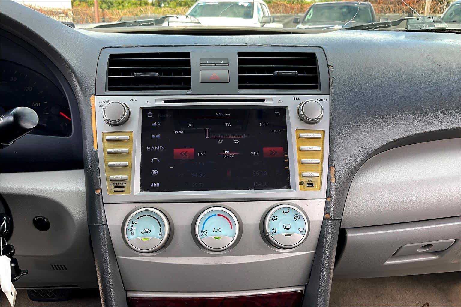 Used 2008 Magnetic Gray Metallic Toyota LE image 32