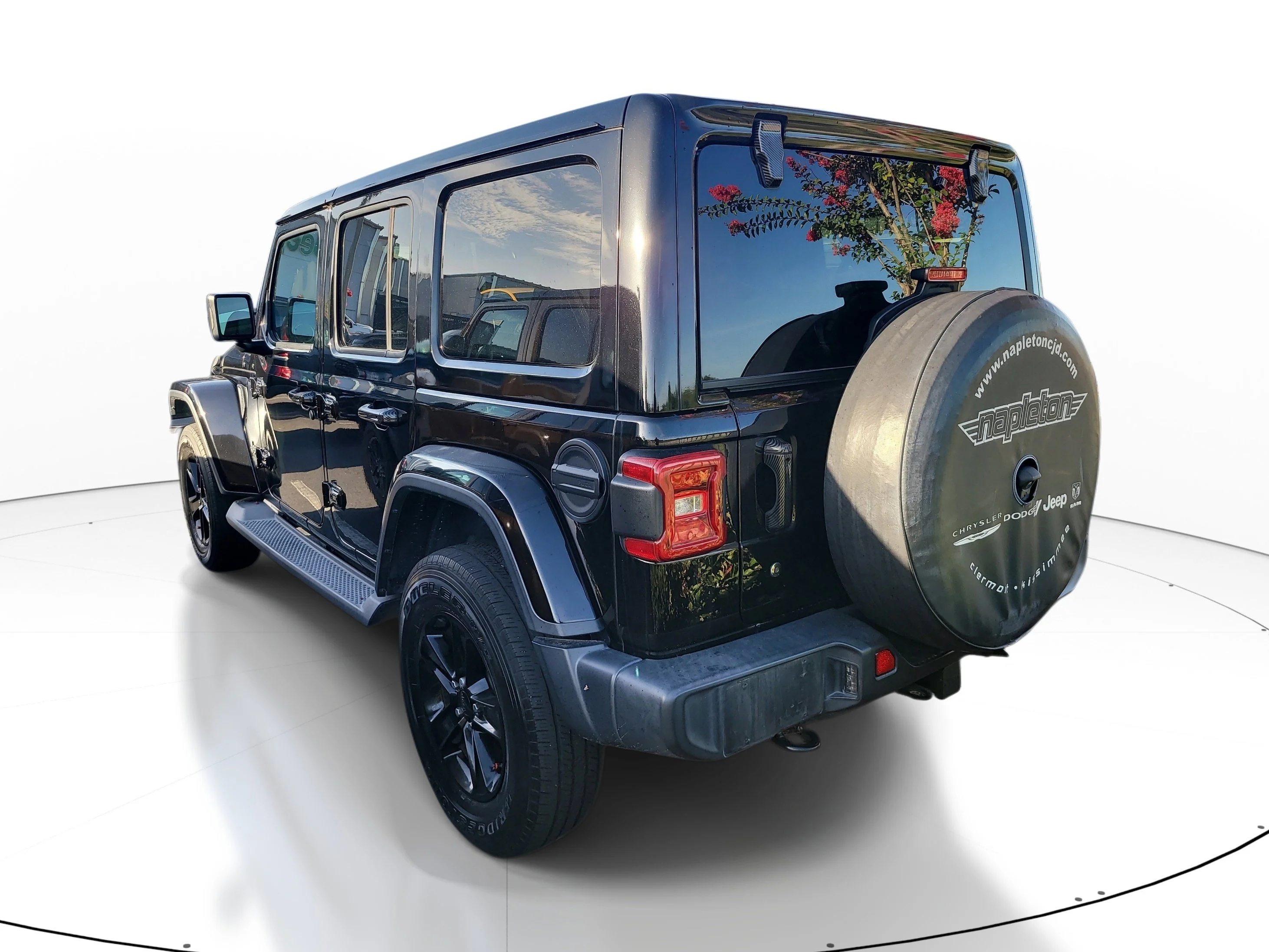 Used 2020 Black Clearcoat Jeep Sahara Altitude image 6