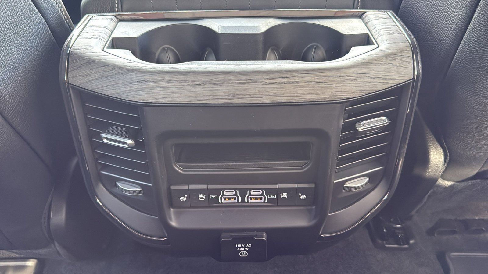New 2026 Diamond Black Crystal Pearl-Coat Exterior Paint RAM Limited image 28