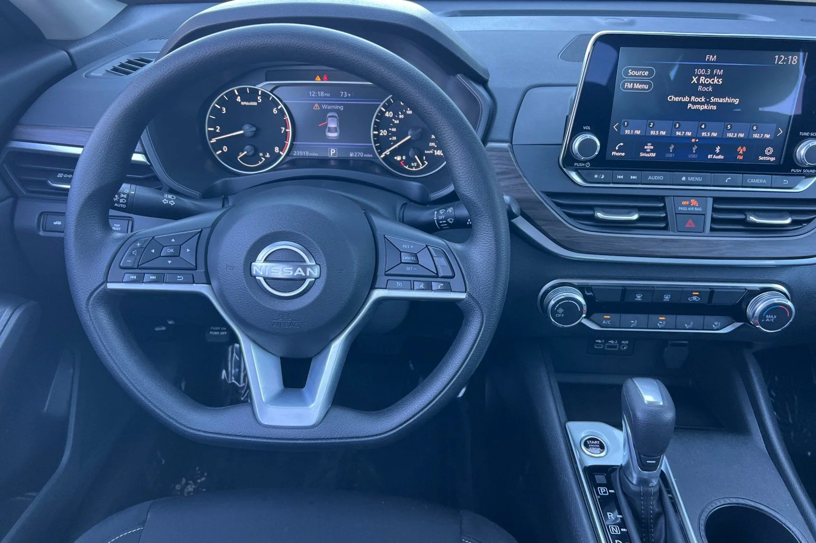 2025 Nissan Altima SV - Photo 11