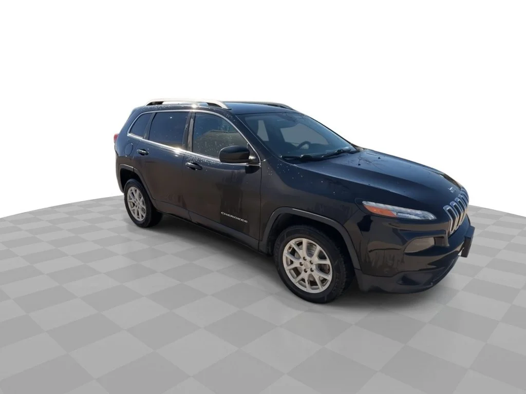 Used 2018 Jeep Cherokee Latitude with VIN 1C4PJLCBXJD596108 for sale in West Allis, WI
