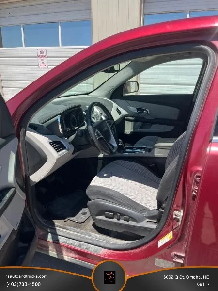 Used 2011 Red GMC SLT Sport Utility 4D image 13