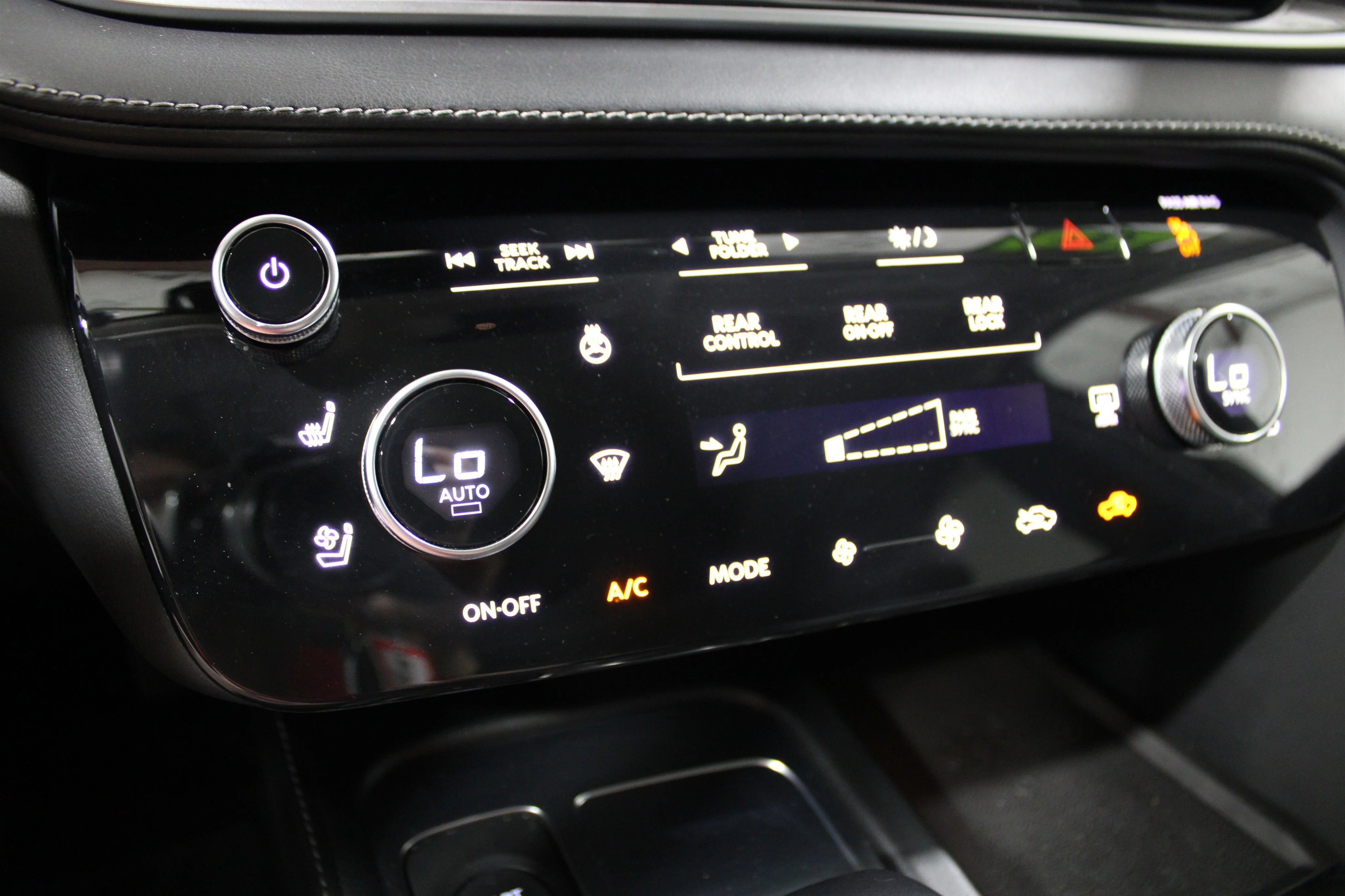 2023 INFINITI QX60 LUXE - Photo 16