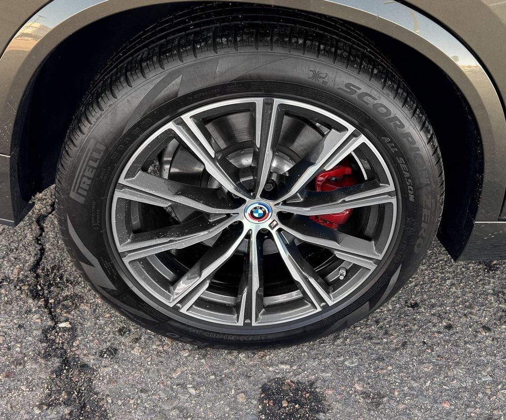 Used 2023 Green BMW M50i image 13