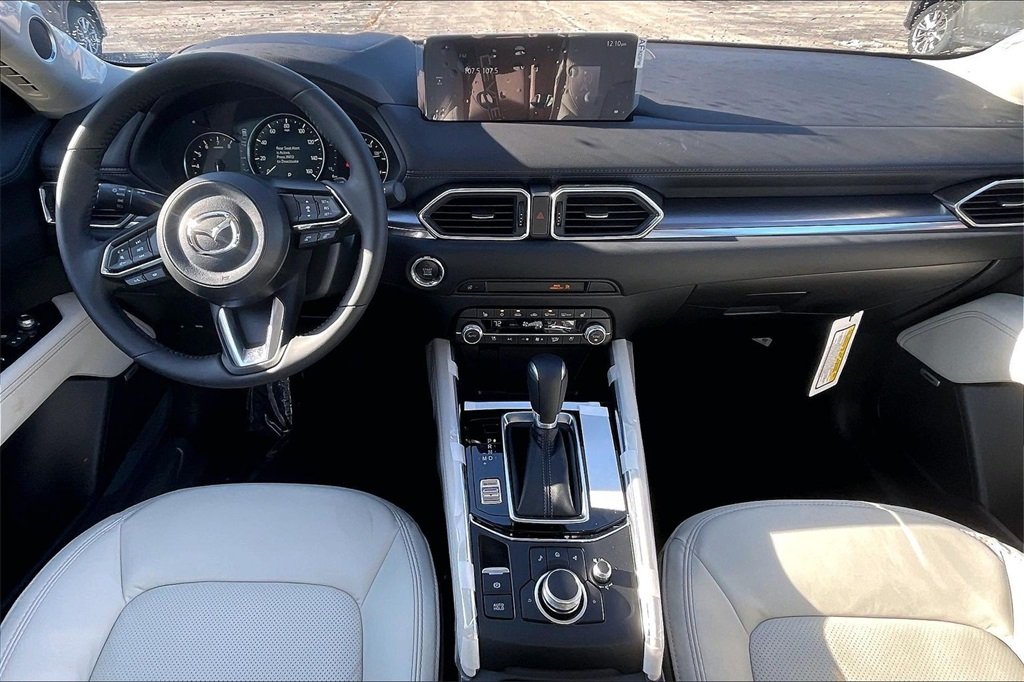 2025 MAZDA CX-5 - Image 4
