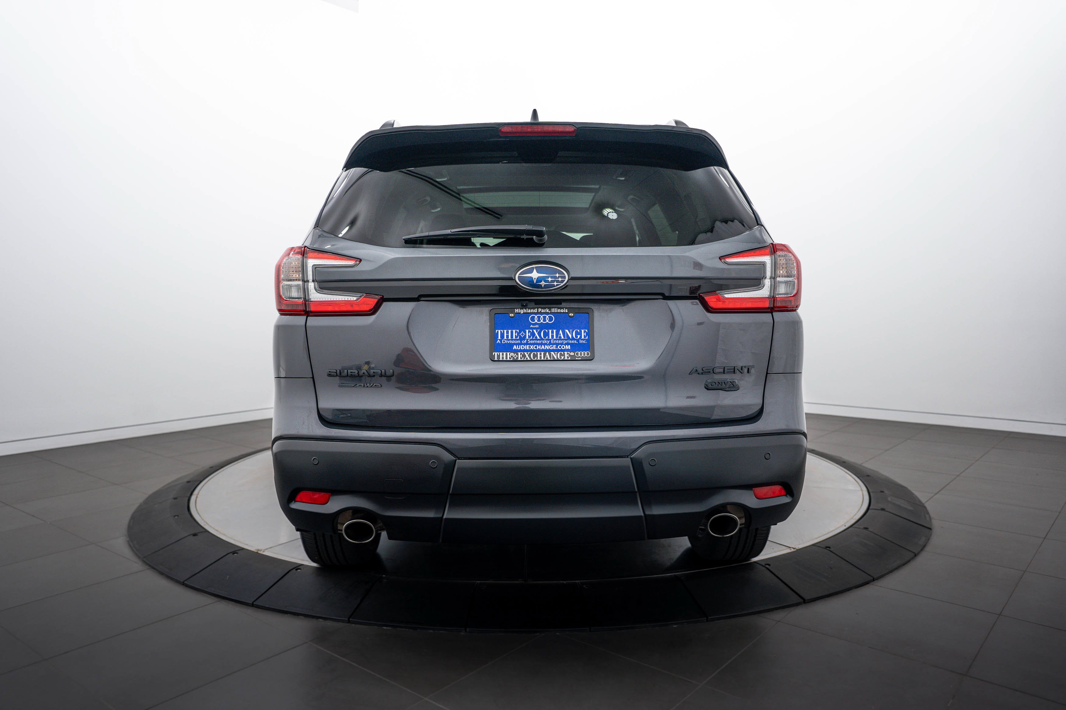 Used 2025 Magnetite Gray Metallic Subaru Onyx Edition Touring image 23
