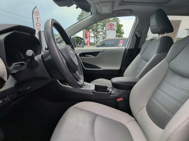 Certified Used 2020 White Toyota Limited image 16