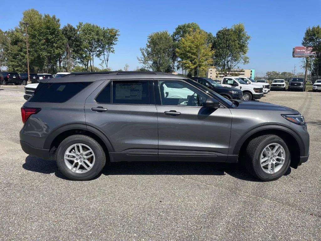 New 2027 Gray Ford Active image 2