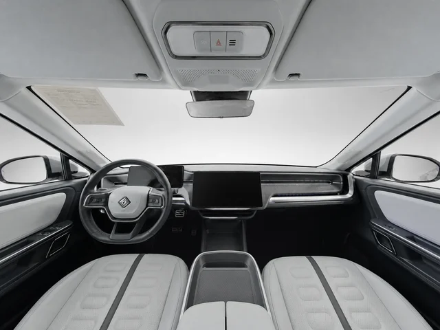 Used 2024  Rivian Adventure image 11
