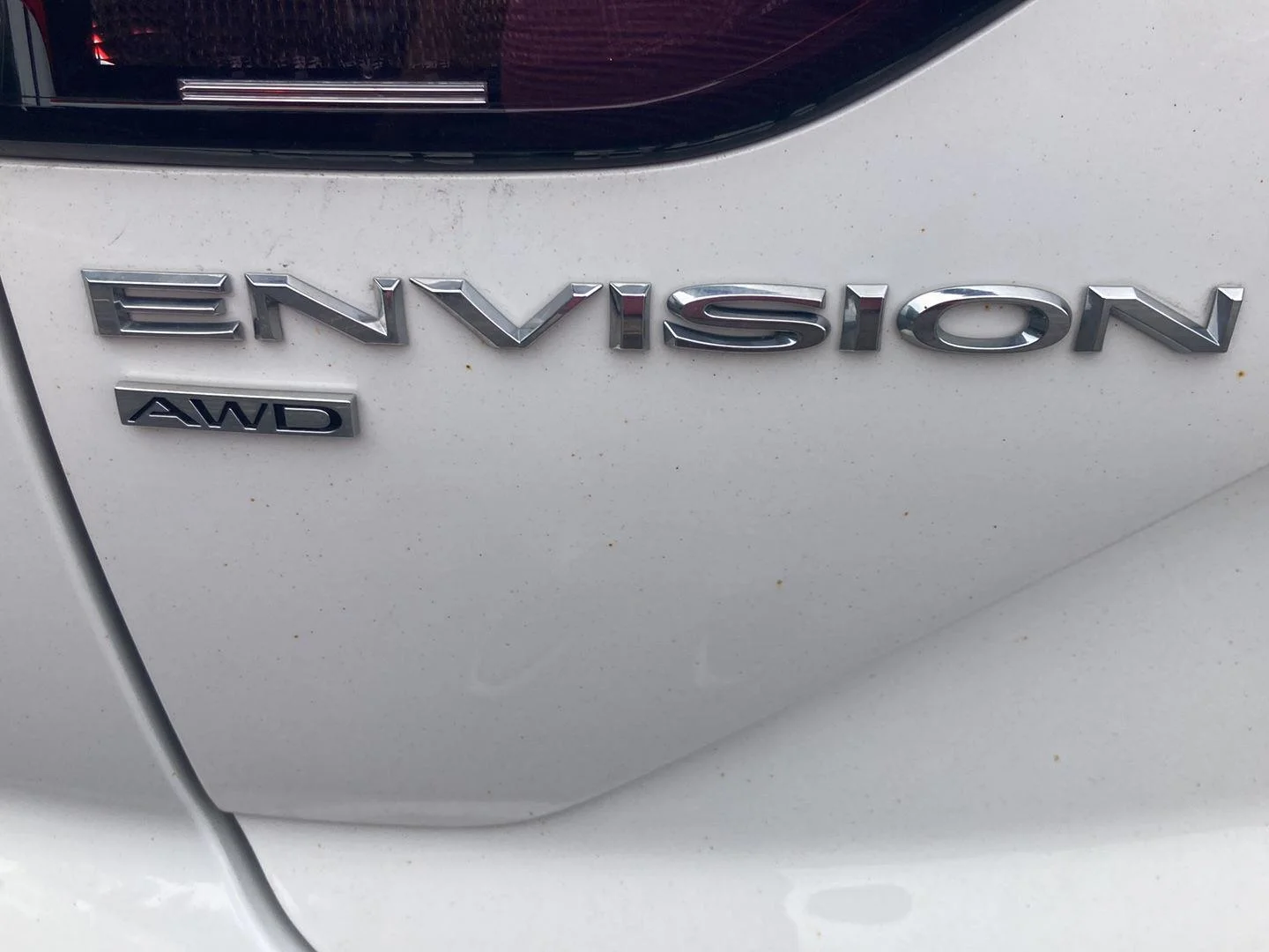 Used 2021 Summit White Buick Preferred image 10