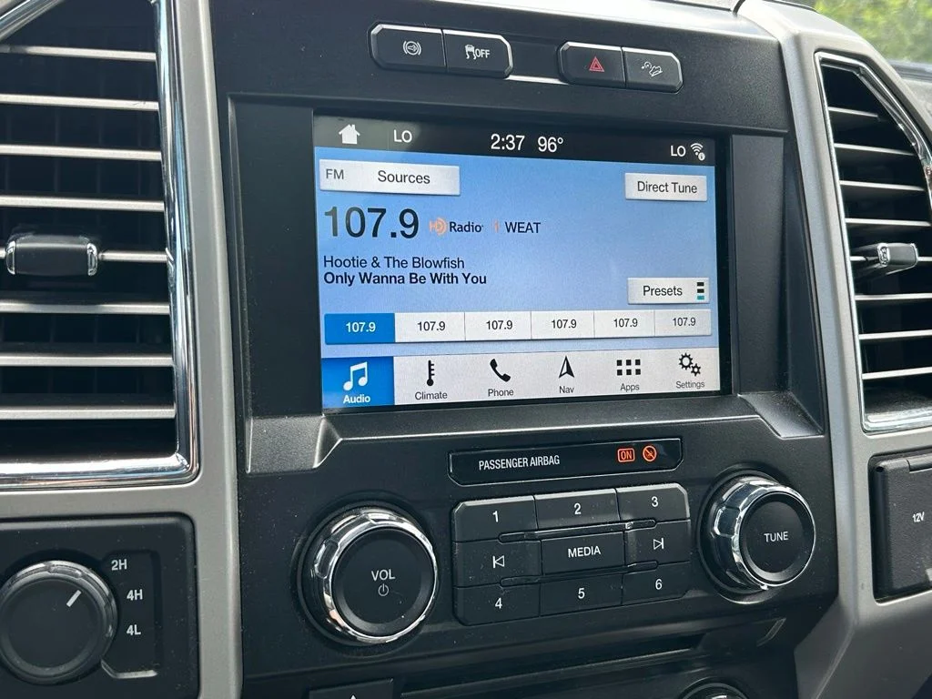 Used 2017 White Gold Metallic Ford Lariat image 30