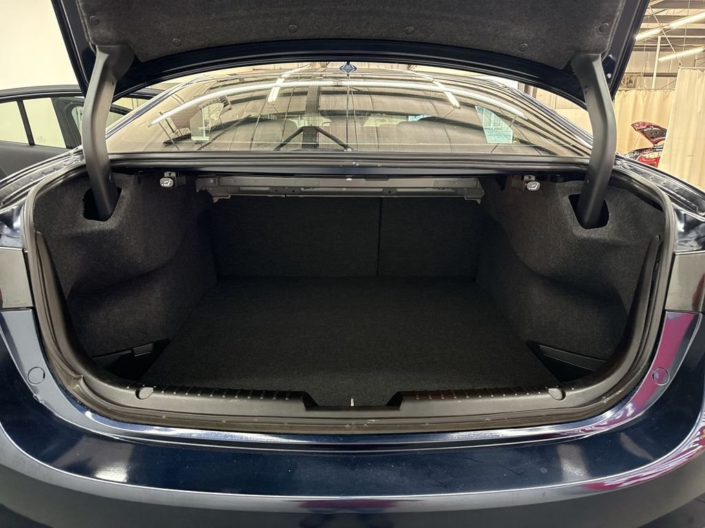 Used 2020 Crystal Blue Mazda Grand Touring image 33