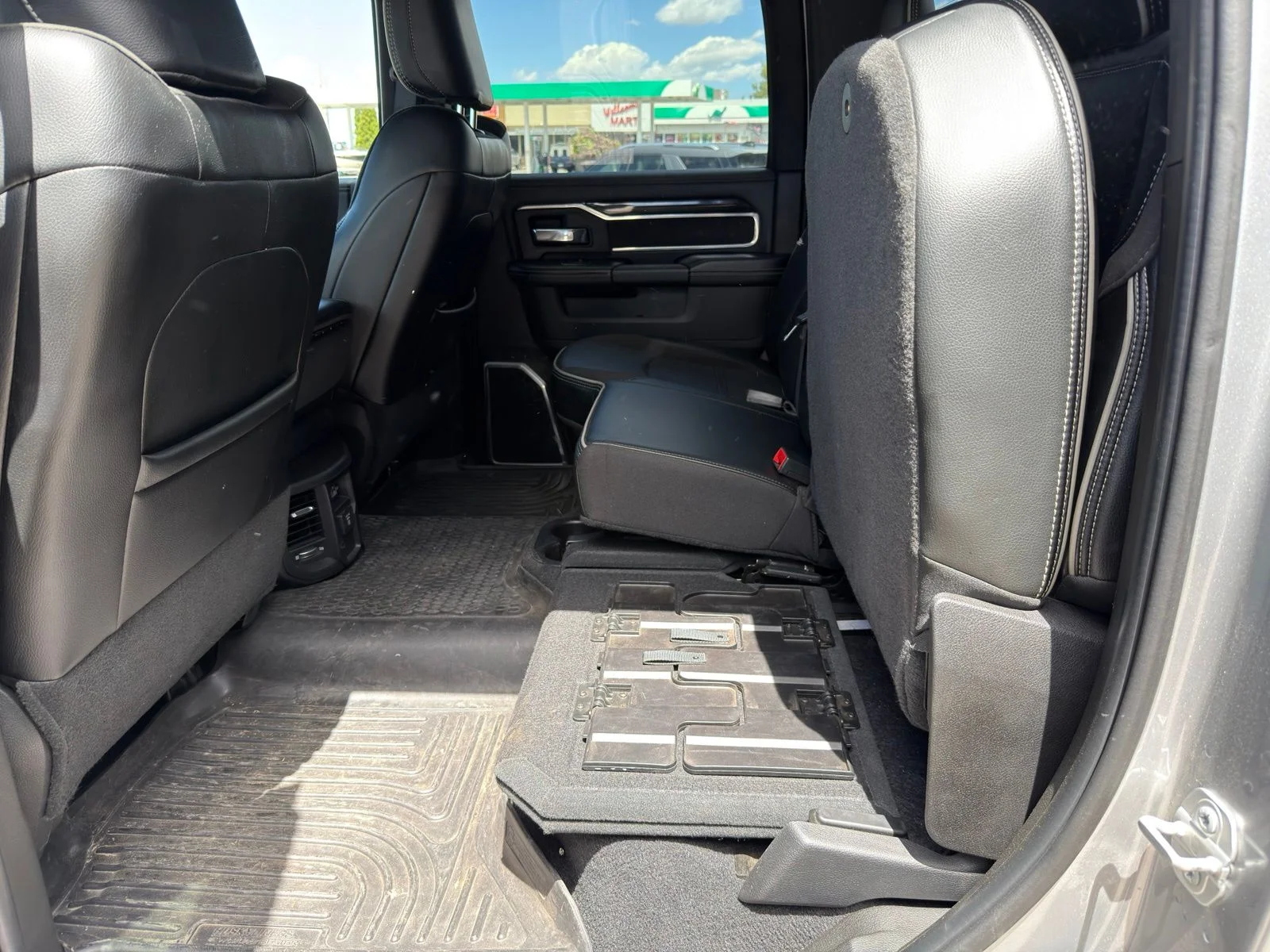 Used 2022 Silver Ram Laramie image 13