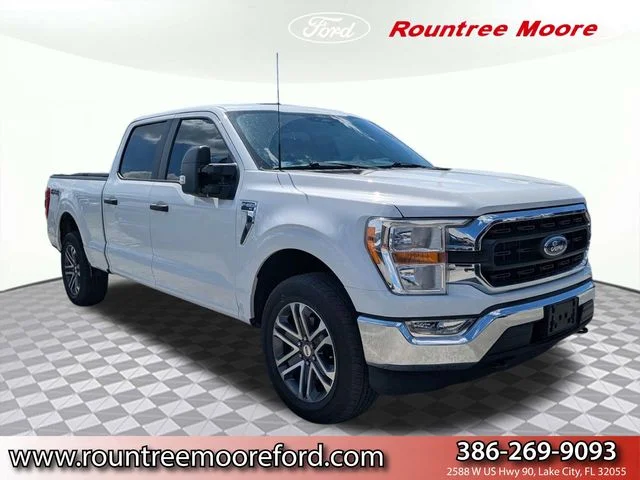 Used 2022 Oxford White Ford XLT image 1