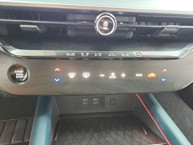 Used 2025 White Nissan Platinum image 32