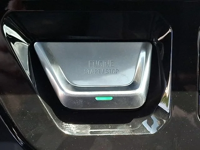 New 2026 Summit White GMC AT4 image 19